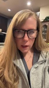 Elizabeth Spinelli's Instagram, Twitter & Facebook