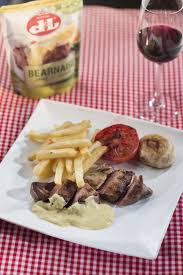 Filets De Pigeon Grilles Bearnaise Et Frites