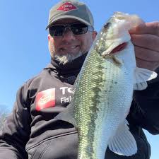 Struggled a little this weekend, but did capture a few. #shimano  #fishingfun #loveit #bassboat #topwaterfishing #catch #swimbait  #ilovefishing #largemouthbass #smallmouthbass #fishing #fishin #senko  #mercurymarine #bassfishingnation #basspro ...