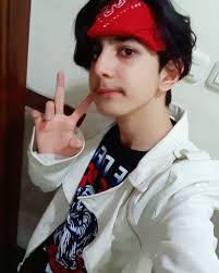 7 Potret Darren Putra Andi Soraya yang Gantengnya Curi Perhatian