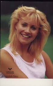 ▷ Emmerdale's Kathy Glover