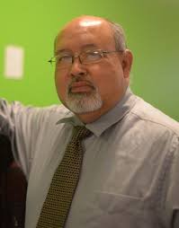 NTU Professor Inspires Students, Serves the Community