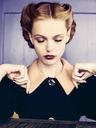 Frida Gustavsson By Andreas Ohlund For Elle Sweden Retro Hairstyles Hair Styles Vintage Hairstyles