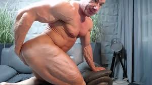 Bodybuilder fingers muscle pussy - ThisVid.com auf Deutsch