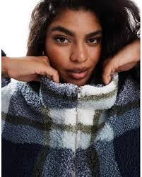 Noisy May Zip Through Fleece in Grey