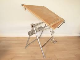 Trouvez facilement votre table à dessin parmi les 28 références des plus grandes marques sur archiexpo, le spécialiste de l'architecture et du design pour vos achats professionnels. Table A Dessin Heliolithe Maisonsimone Com