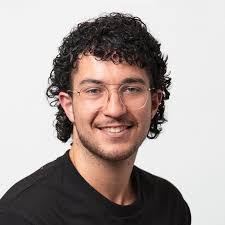 Henry Leng's Instagram, Twitter & Facebook