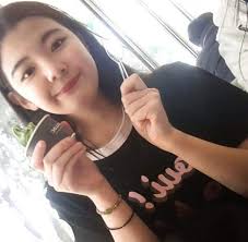 Thời tiết hôm nay hơi ảm đạm và lạnh lẽo chút, mọi người nhớ cẩn thận kẻo cảm lạnh nha. Lia Itzy Itzy Kpop Girls I Love Girls