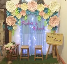 See more of backdrop dekorasi lamaran on facebook. 12 Inspirasi Paper Flower Untuk Latar Dekorasi Acara Lamaranmu Cantik Elegan Bisa Dibikin Sendiri