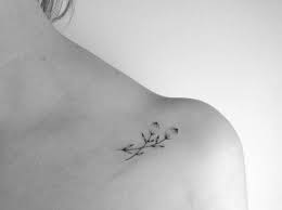 There are many different variations of the shoulder tattoo including the outside shoulder, front shoulder if you're thinking of getting inked and are exploring a tattoo on your shoulder, check out our collection of the best shoulder tattoos for men and women. 30 Elegant Shoulder Tattoos For Women With Style Tattooblend