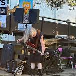 Live On The Avenue: Walking Mirrors