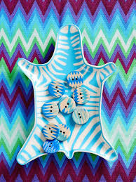 Schon vor langer zeit entdeckte ich auf dem blog www.filizity.com eine anleitung zum modelliermasse selber machen, welche an der luft trocknet. Knopfe Mit Zickzack Muster Selber Machen Easy Step By Step Nah Und Bastelanleitung Fur Alle Diy Begeisterten