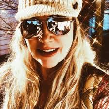 Dawn Combs (@dawniedonuts)