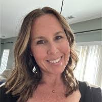 Kelly Shackleton's Instagram, Twitter & Facebook