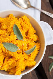 Kurbis Pasta Mit Salbei Schnell Und Unglaublich Cremig Kochkarussell Rezept Kurbis Pasta Rezepte Kurbisrezepte