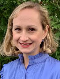 Laurie Madsen's Instagram, Twitter & Facebook