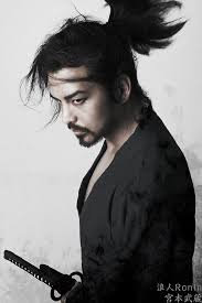 24 New Masculine Takes On Samurai Hair For Modern Warriors Japanese Men Hairstyle Japanese Haircut Long Hair Styles Men