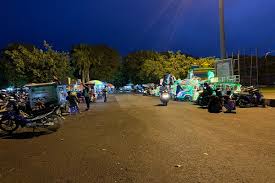 Lowongan kerja yang dibutuhkan 1. Ppkm Mikro Berjalan Pkl Di Karanganyar Jualan Sampai Larut Malam