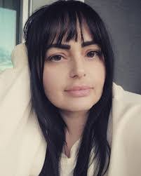 Amber Lazzaro's Instagram, Twitter & Facebook