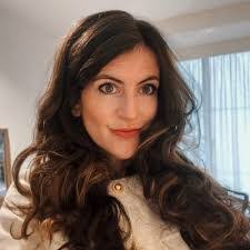 Anna Moffatt's Instagram, Twitter & Facebook