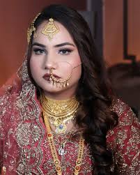 Inki ye pic bahut sara rone ke baad ki h Becose inko 🧿 nazar badi jaldi  lag jati h But her makeup remains exact ♥️♥️♥️