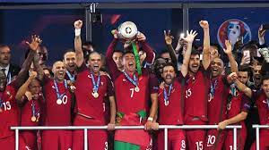 Das duell in der nations league zwischen weltmeister frankreich und titelverteidiger portugal ist mit dem 0:0 am sonntagabend im stade de france verpasste frankreich auch die revanche für das. Em Finale Portugal Gegen Frankreich Spielbericht Fussball Em
