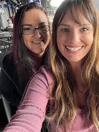 Renee Slattery's Instagram, Twitter & Facebook