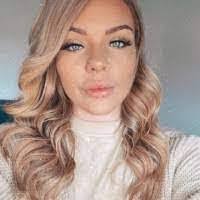 Alisha Handley's Instagram, Twitter & Facebook