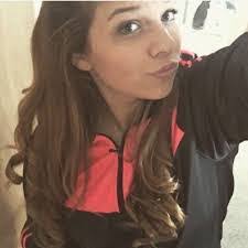 Kerri Mahoney's Instagram, Twitter & Facebook