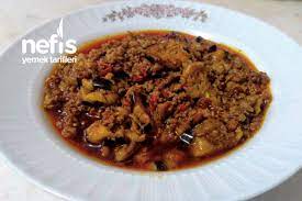 Sevmeyen, et yemekten hoşlanmayan ya da vejeteryan yaşam tarzını. Tencerede Patlican Musakka Muhtesem Lezzet Nefis Yemek Tarifleri