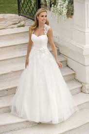 Mit der betonten taille und dem bindegürtel macht das umstandskleid in jeder phase der schwangerschaft eine tolle figur.bauchumfang bei 40/42: Hochzeitskleid Brautkleid A Linie Trager Spitze Rock Mit Gurtel Und Blume Trouwjurk Bruidsjurk Bruids Trouwjurken