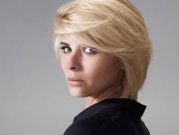 15 coiffures pour cheveux courts l'été 2018. Le Top Des Modeles De Coupe Courte 2021 Doctissimo