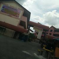 Namanya ditukar menjadi sekolah menengah kebangsaan dato' sheikh ahmad. Sek Men Keb Dato Sheikh Ahmad Lycee A Arau
