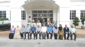 Larut, matang dan selama merupakan sebuah daerah yang terletak di utara negeri perak. Lawatan Kerja Pengarah Tanah Dan Galian Negeri Perak Ke Pejabat Daerah Larut Matang Selama Pdt Taiping E Tanah Perak