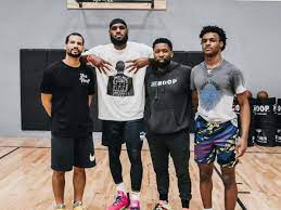 May 17, 2021 · twitter thinks drake was hitting on bronny james's teammate's mom during game. Bronny James Incredible Growth Spurt He Is Looking Almost As Tall As Lebron James In A Recent Pic Fadeaway World