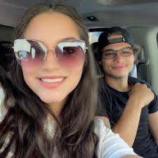 How long to wait before cutting into bread?