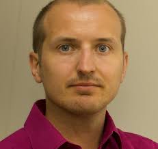 Aalborg Universitet Aspects of User Experience in Augmented Reality Madsen,  Jacob Boesen