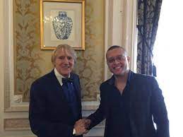 Midnight in paris — joe longthorne. Joe Longthorne Family And Friends Gallery Joe Longthorne Mbe Official Site