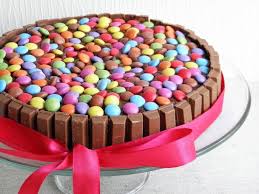 Stir in half of powdered sugar and salt, then add milk. Smarties Kuchen Backen Das Sind Die 4 Besten Rezepte