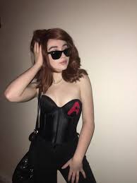 Pin By Summer K On Sabrina Carpenter Halloween Costumes Women Diy Halloween Costumes For Women Sabrina Carpenter