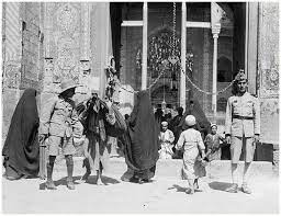 صورة قديمة لبوابة مقام أمير المؤمنين علي بن أبي طالب عليهما السلام النجف العراق Iraq Baghdad Iraq Pray For Iraq