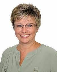 Vickie Moats's Instagram, Twitter & Facebook