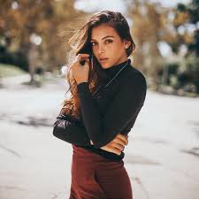 Maria laura quintero is a successful soap opera and film actress who found in social networks the platform to not only expand her audience, but also to show the world her passions: 11 Ideas De Maria Laura Quintero Cabello Caramelo Maria Moda Verano