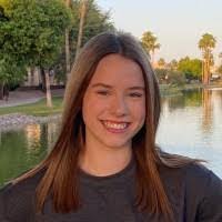 Lisa Hiett's Instagram, Twitter & Facebook