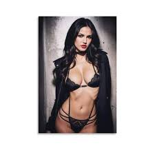 HEISAN Eiza Gonzalez Sexy Popular Actress Art Poster Canvas Painting Poster  Wall Art Decorative Picture Prints Modern Decor 20x30inch(50x75cm) : ...