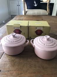 4.3l x 6.8w x 3.5h including lid and handles. Le Creuset Stoneware Mini Sauce Jars Set Of 3 Baking Dishes Home Garden Store Cate Org