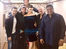 Cast Of Kaabil Promote Their Film On The Kapil Sharma Show Parties Events Bollywood Hungama Kabali movie is directed by the pa ranjith and produced by kalaipuli s. kapil sharma show