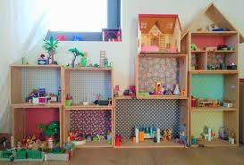 Diy Maison Pour Playmobils Bricolage Pour Les Enfants Avec Des Caisses En Bois Ideebricolagebois Home Diy Diy Home Decor Bedroom Diy For Kids