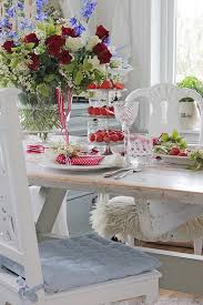 Vi Pynter Til 17 Mai Vintage Decor Spring Tablescapes Rose Cottage