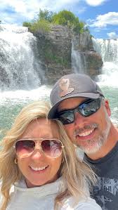 We had a Robin build a nest and lay her eggs underneath our deck! We  recorded them everyday from the crack in our decking and watched them grow  for 2 weeks🤗 When